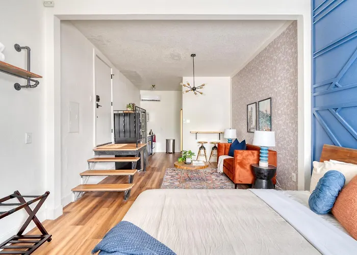 Stay Portland - Bright Brooklyn Studio